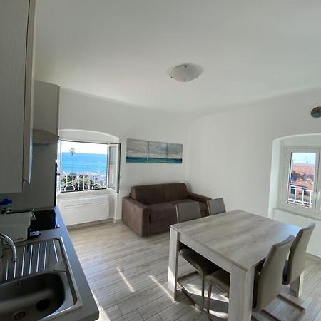 Casa Al Mare Διαμέρισμα Varazze Εξωτερικό φωτογραφία
