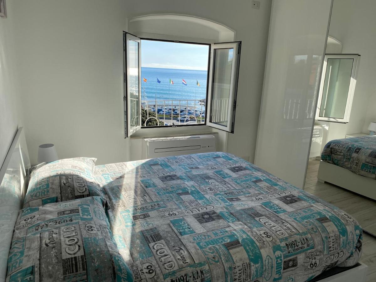 Casa Al Mare Διαμέρισμα Varazze Εξωτερικό φωτογραφία