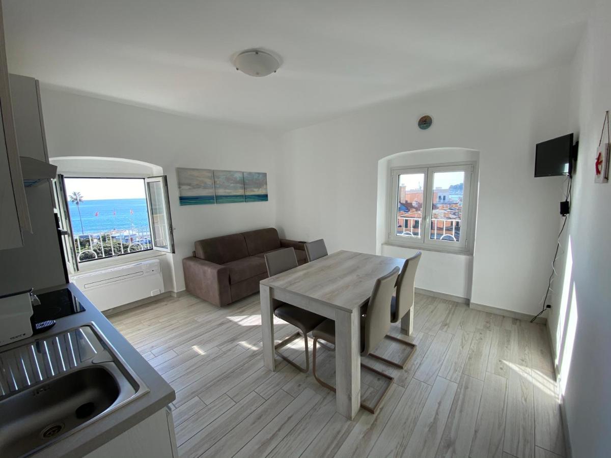 Casa Al Mare Διαμέρισμα Varazze Εξωτερικό φωτογραφία